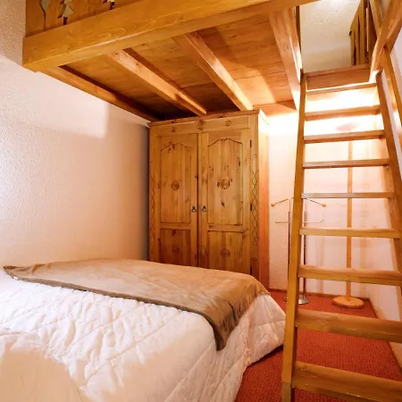 Les Combettes D Et E By Interhome
